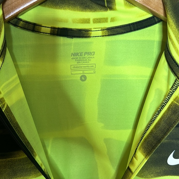Nike Pro Multi Green Neon Quarter Zip Lightweight Womens Size Large Thumbholes - Picture 7 of 7